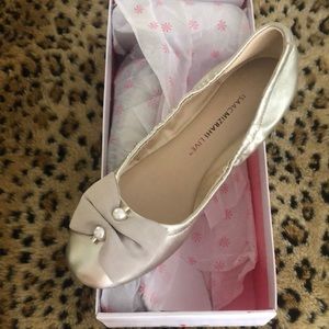 New 6.5 gold leather ballet flats